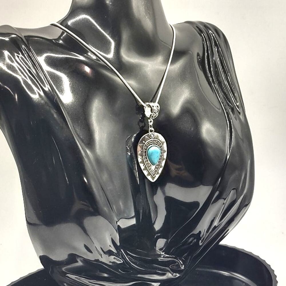 925 Silver Necklace w/ Turquoise Inverted Teardrop Pendant Valentines Gift - NEW
